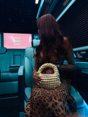 Sac Bornéo au crochet SINCH – modèle porté